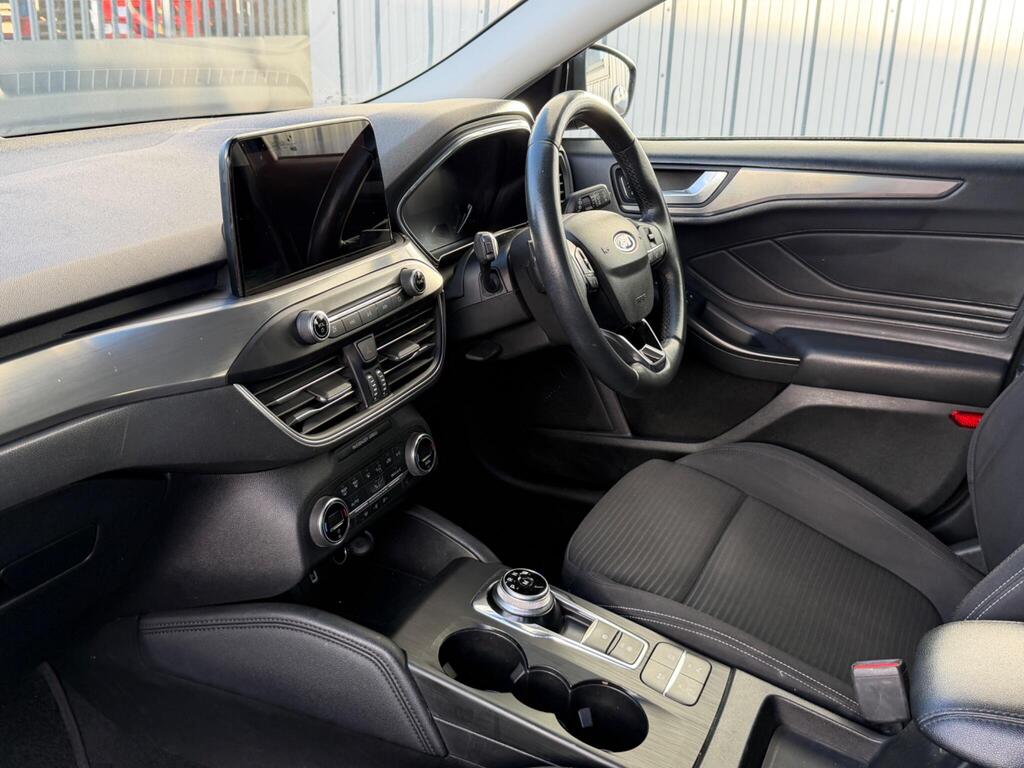 Ford Focus 24
