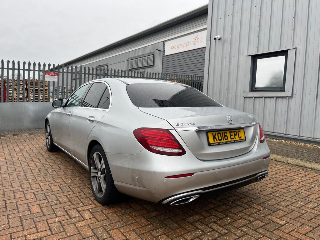 Mercedes-Benz E Class 5