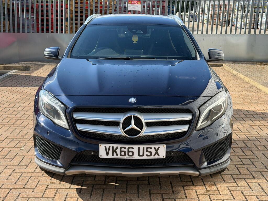 Mercedes-Benz GLA 6