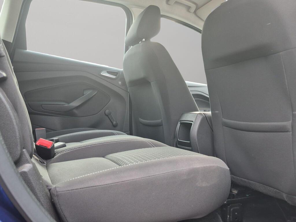 Ford C-Max 18