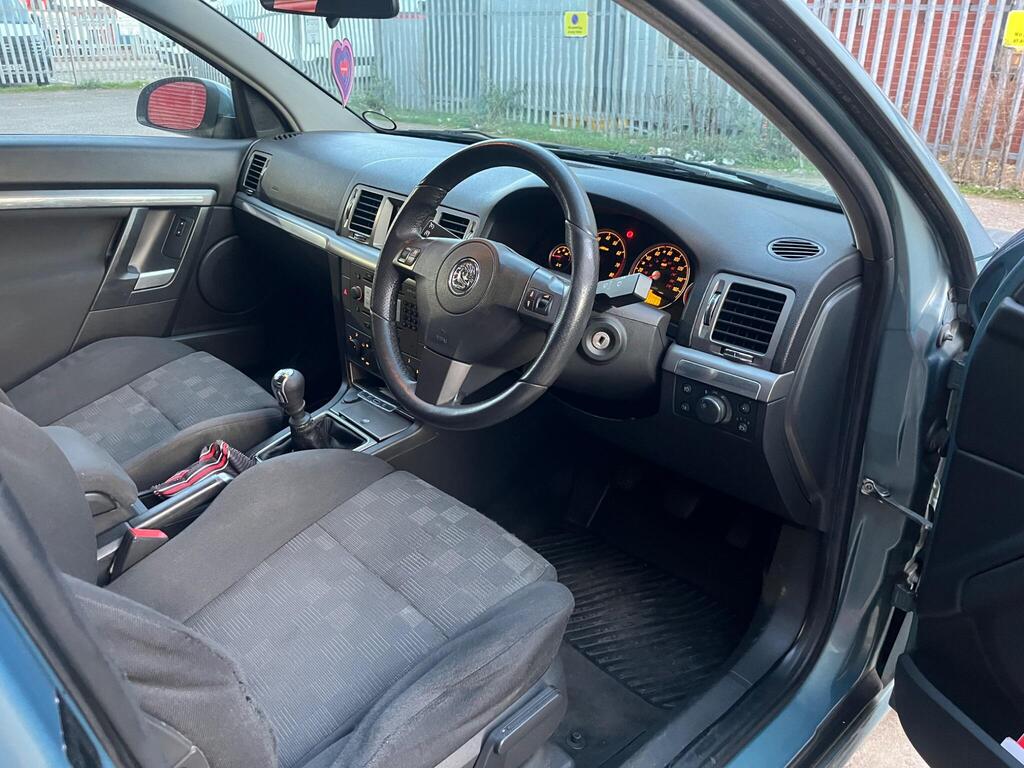 Vauxhall Vectra 26