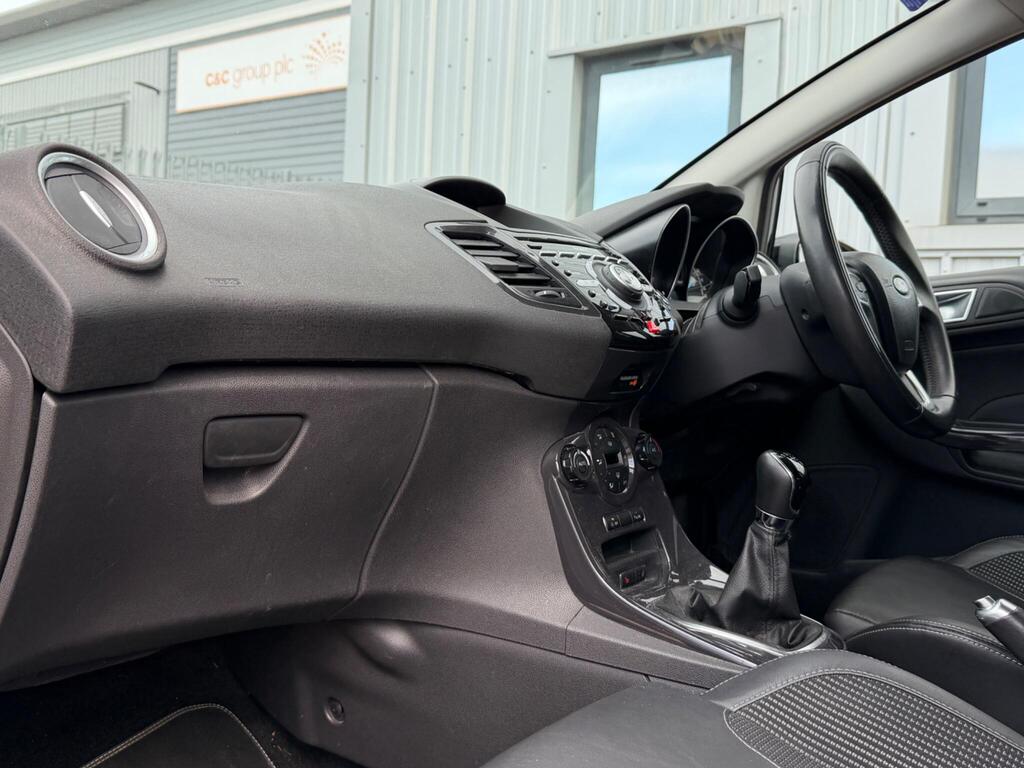 Ford Fiesta 15