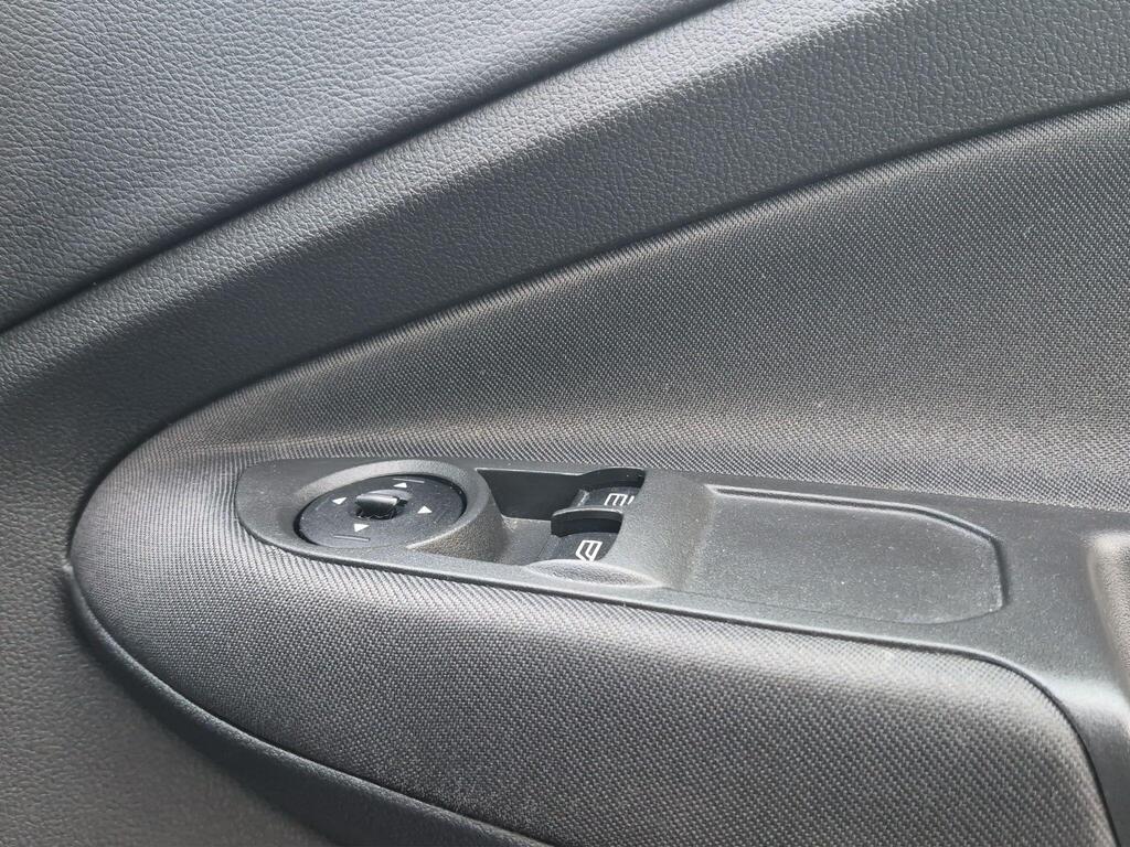 Ford C-Max 19