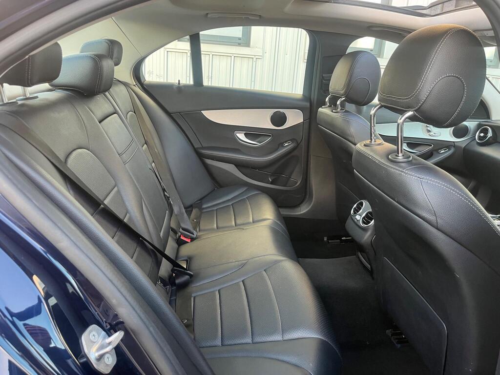 Mercedes-Benz C Class 32