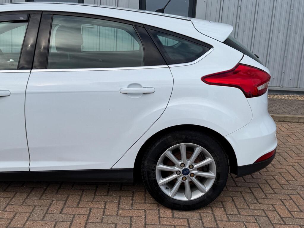 Ford Focus 46