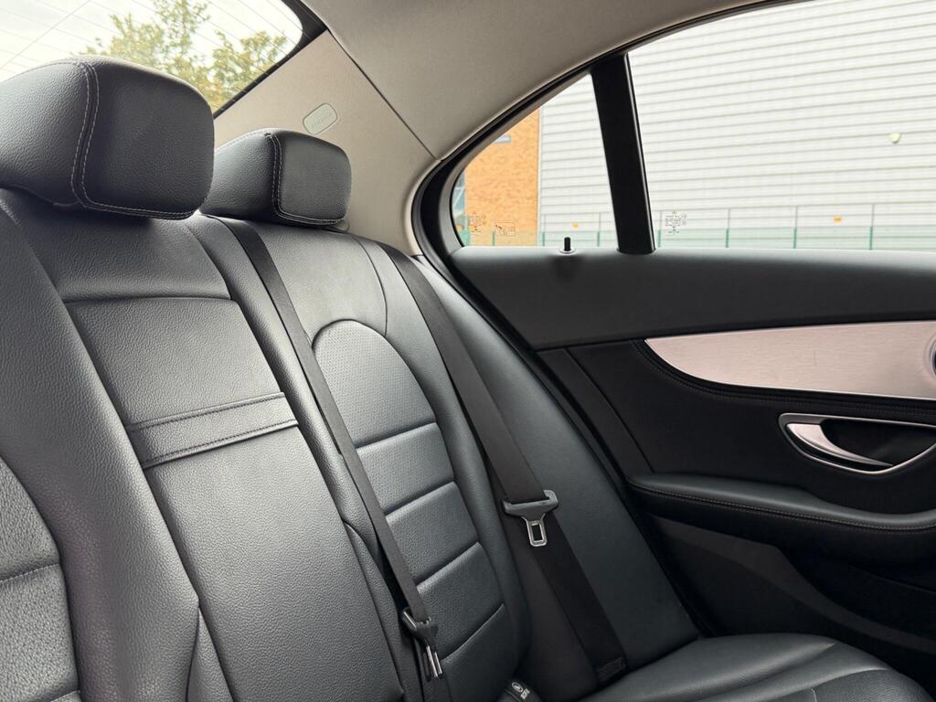 Mercedes-Benz C Class 33
