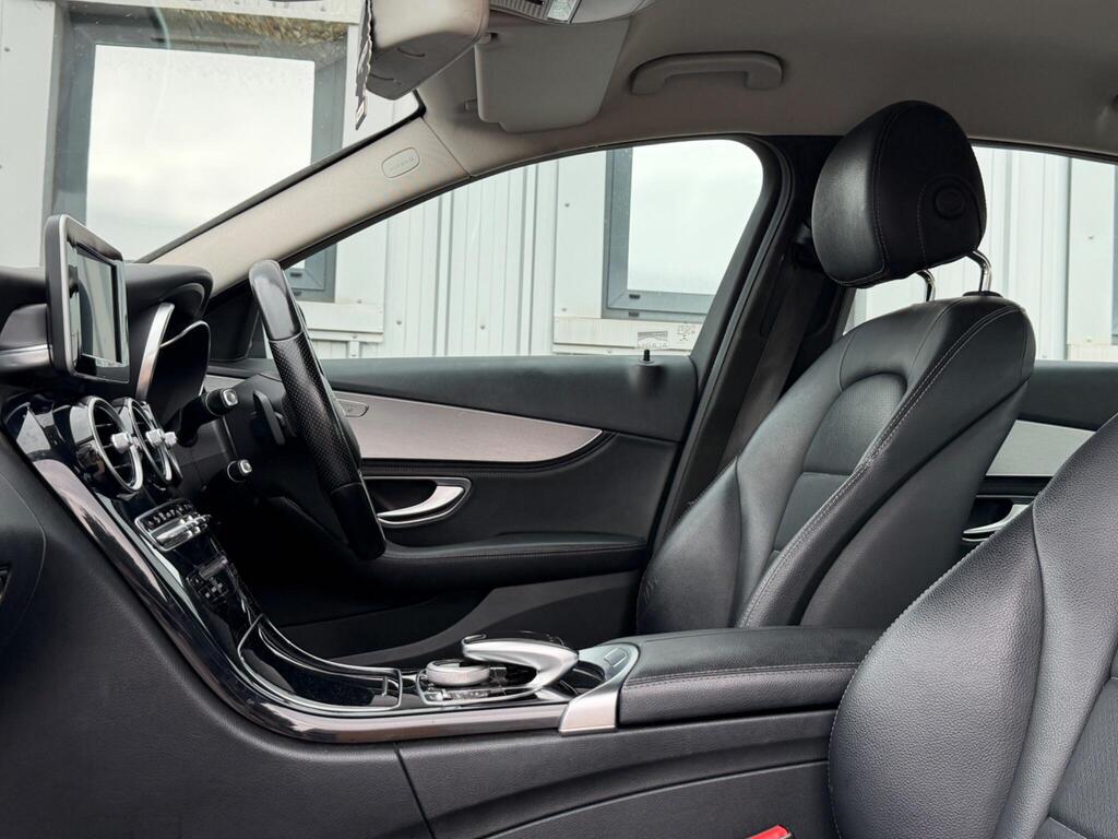 Mercedes-Benz C Class 44