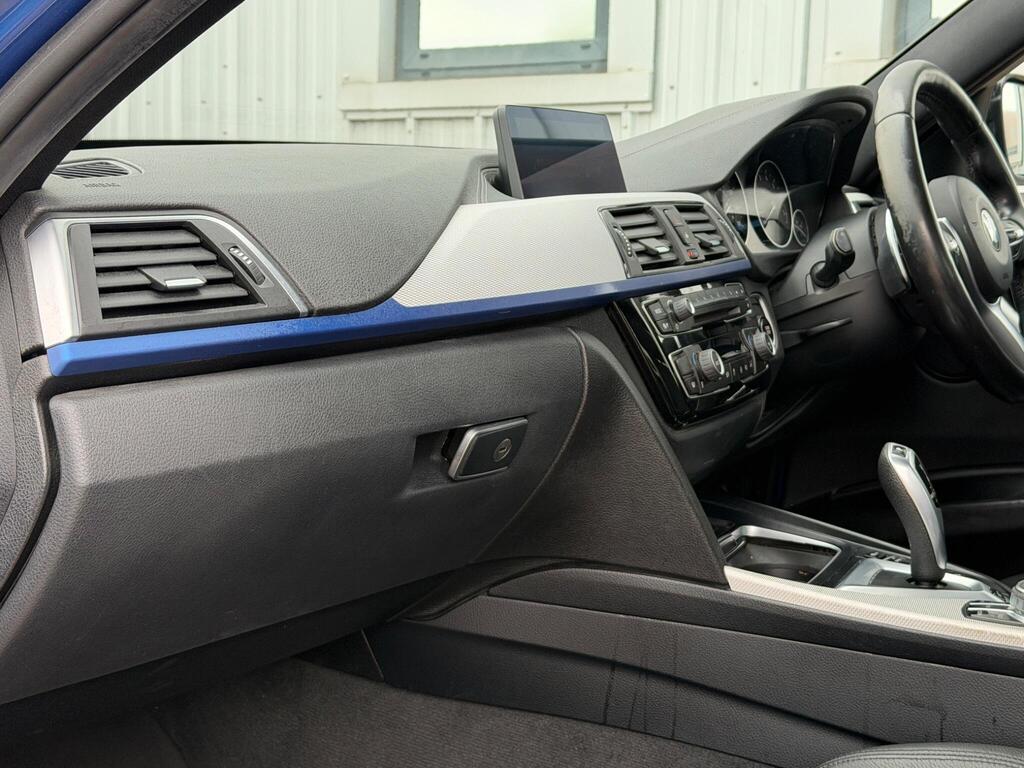 BMW 3 Series 22