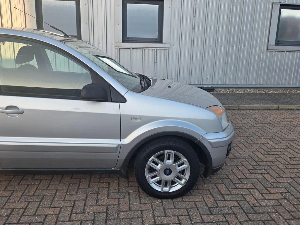 Ford Fusion 7