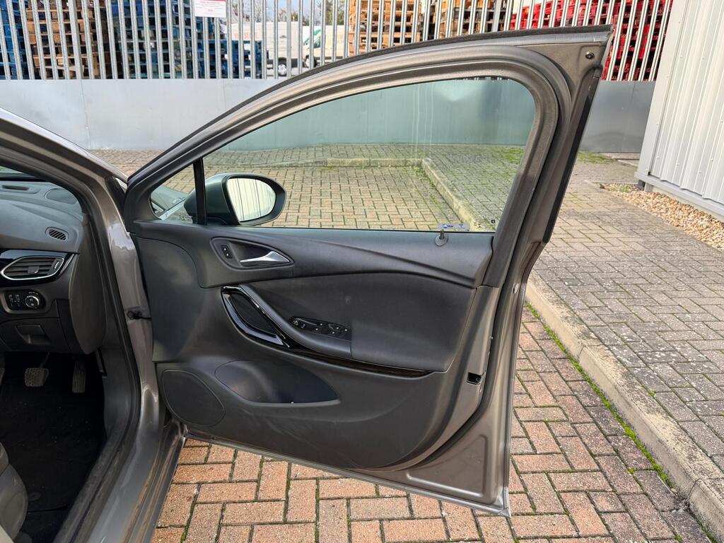 Vauxhall Astra 39