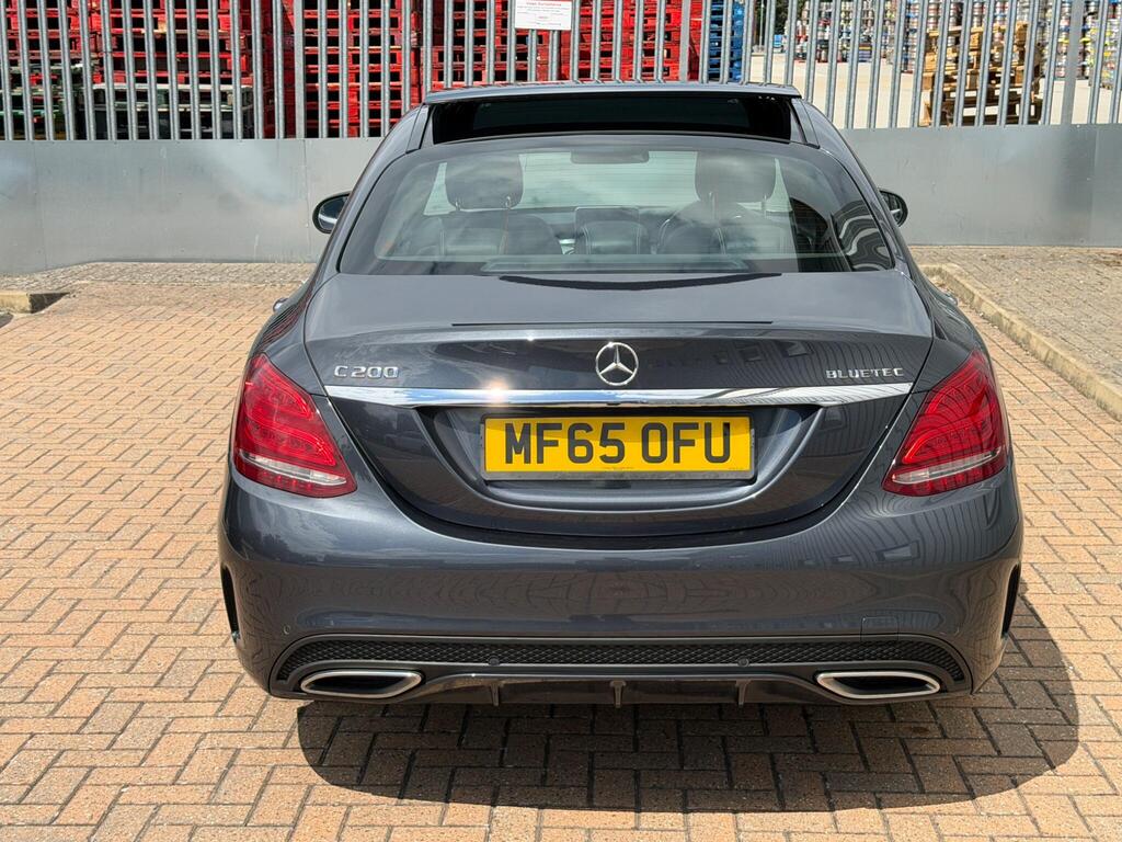 Mercedes-Benz C Class 16