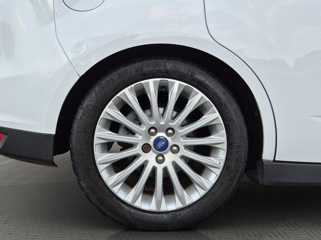 Ford C-Max 36