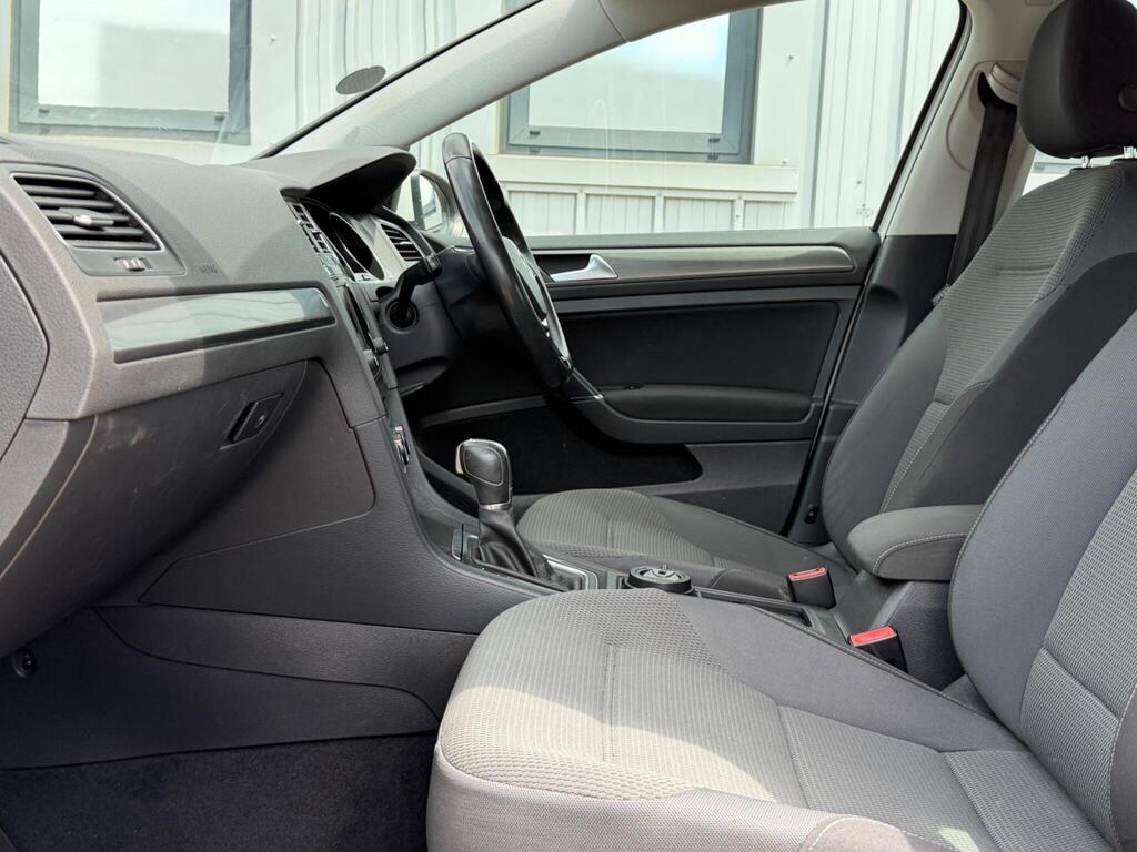 Volkswagen Golf 73