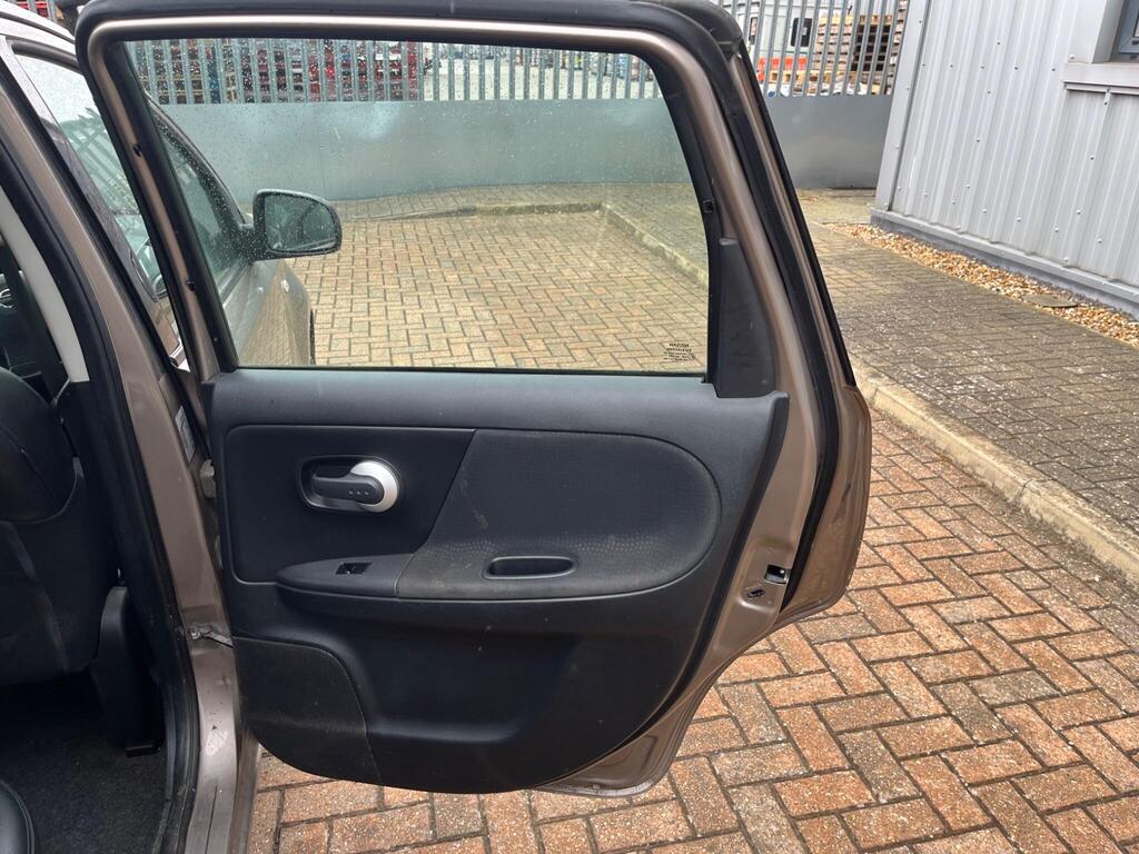 Nissan Note 30