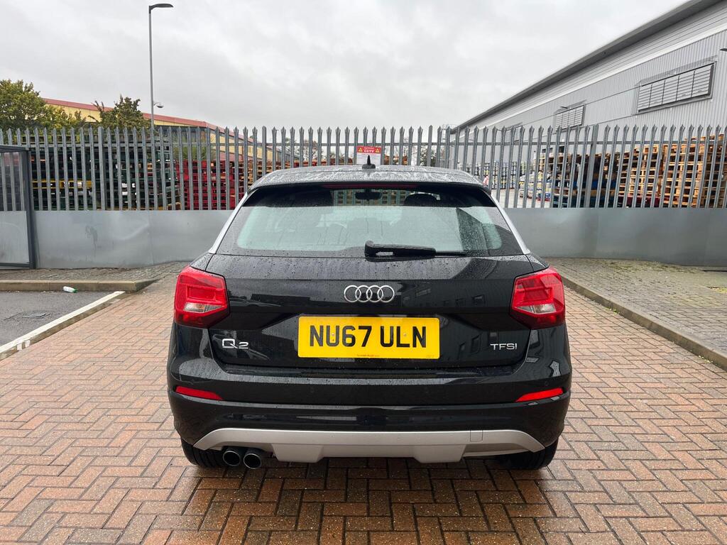 Audi Q2 21