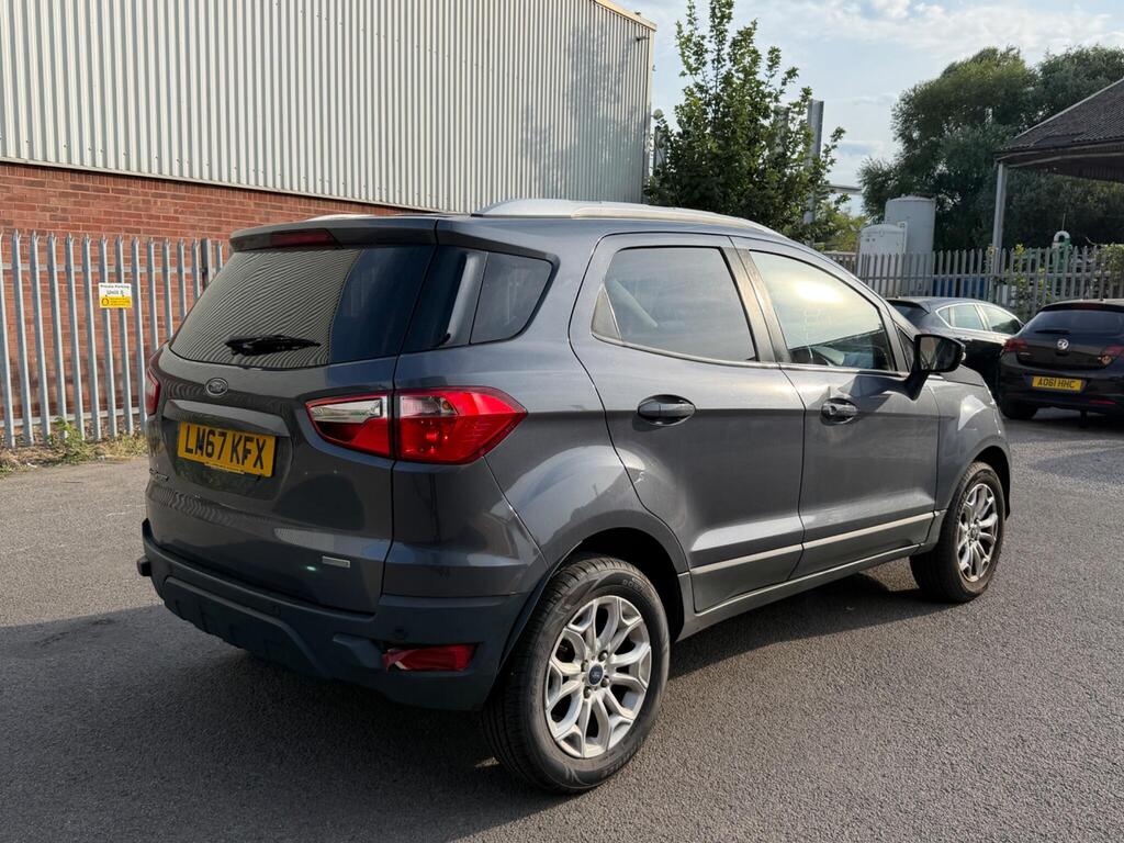 Ford EcoSport 11
