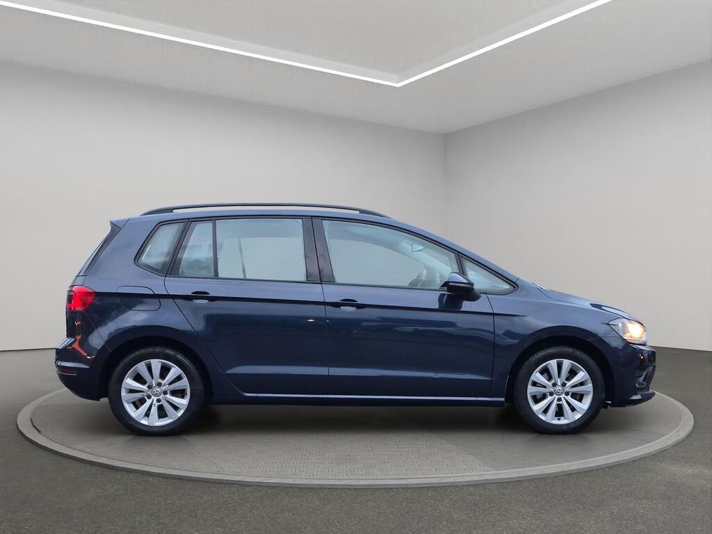 Volkswagen Golf SV 7