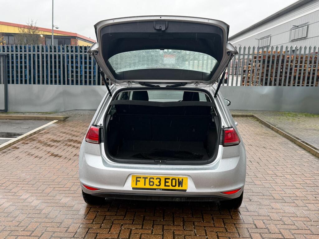 Volkswagen Golf 51