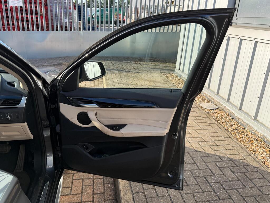 BMW X1 52