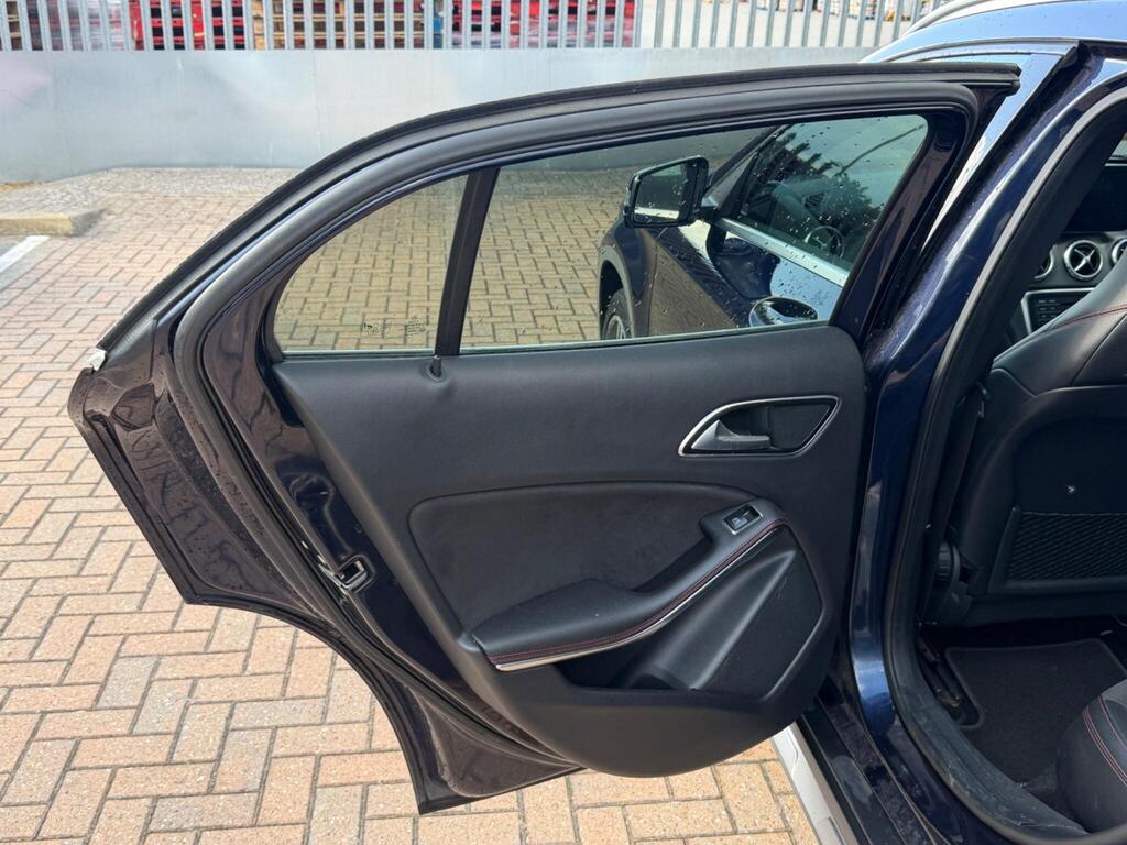 Mercedes-Benz GLA 35
