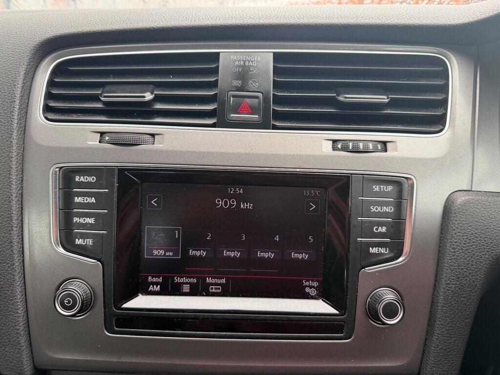 Volkswagen Golf 48