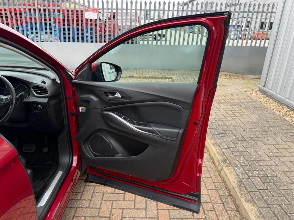 Vauxhall Grandland X 37