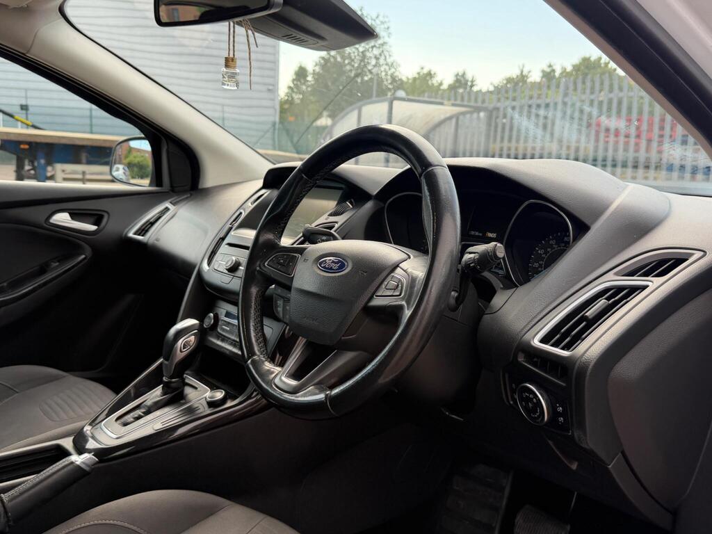 Ford Focus 16