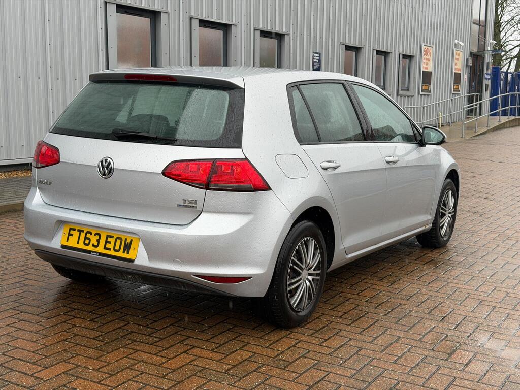 Volkswagen Golf 19