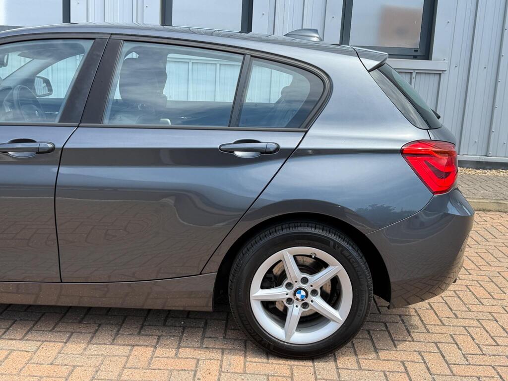 BMW 1 Series 52