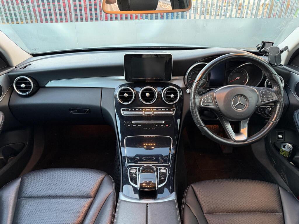 Mercedes-Benz C Class 19