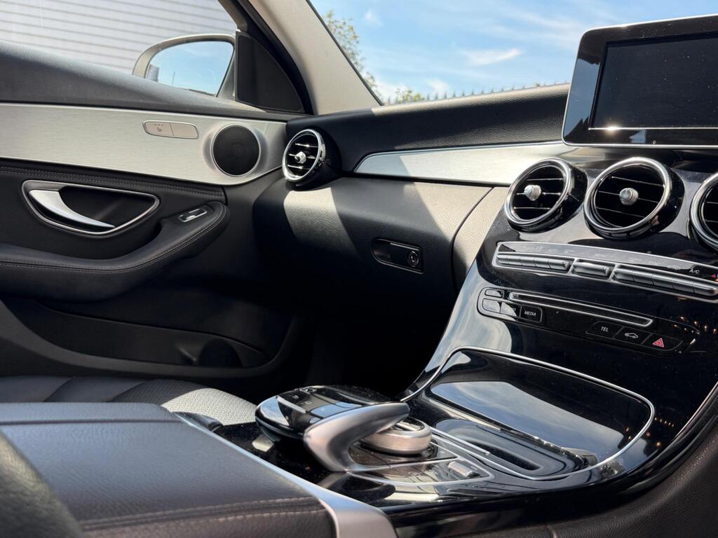 Mercedes-Benz C Class 16