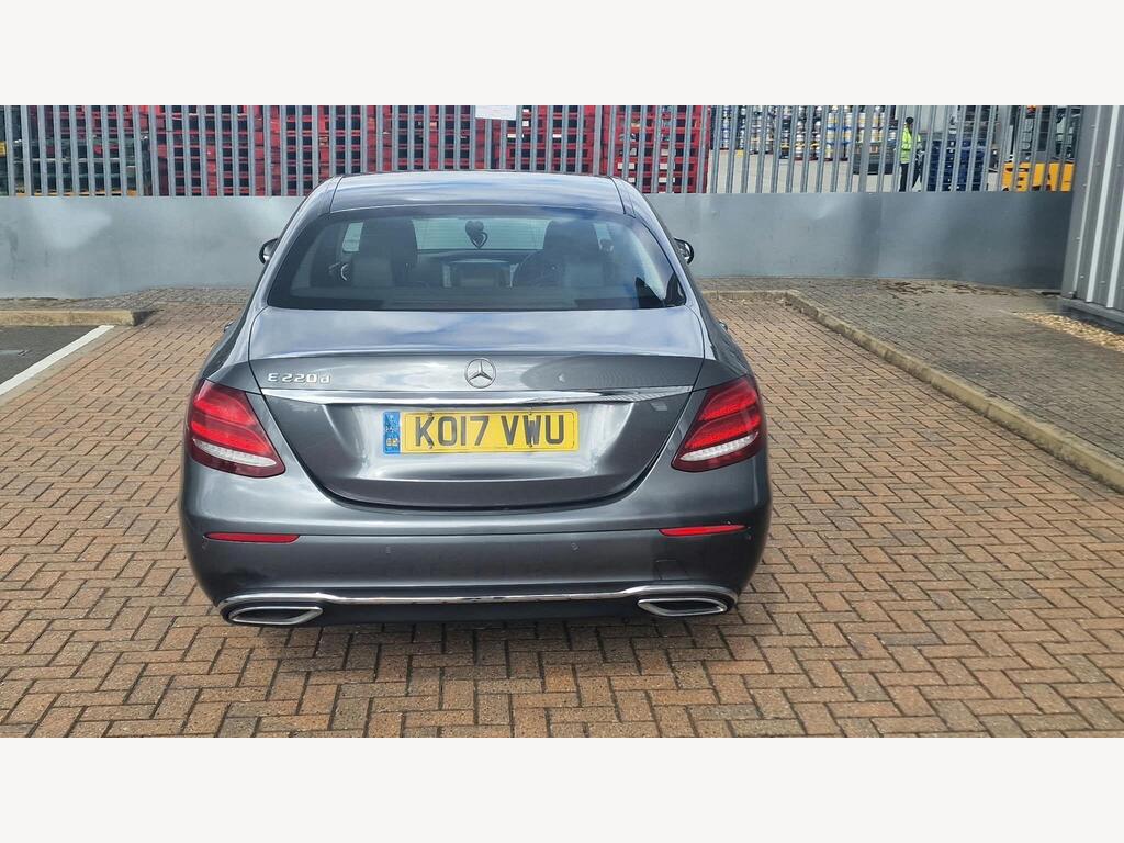 Mercedes-Benz E Class 14