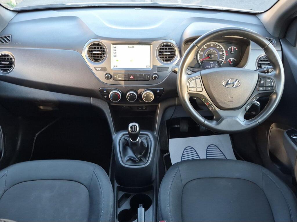 Hyundai i10 11