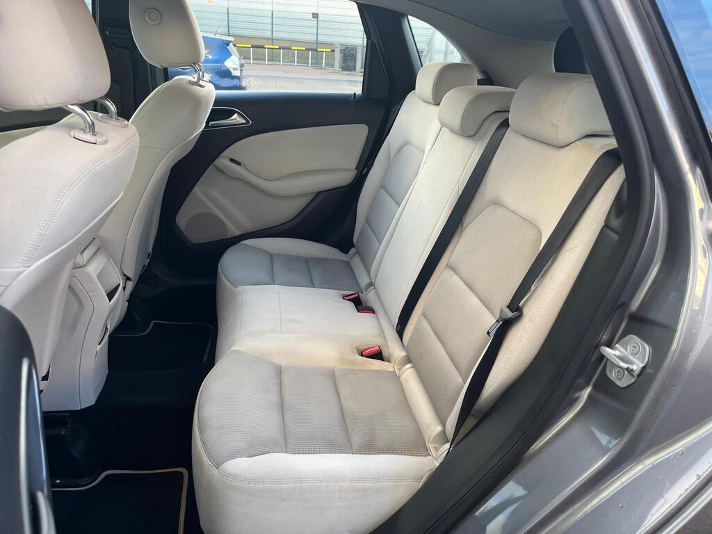 Mercedes-Benz B Class 51
