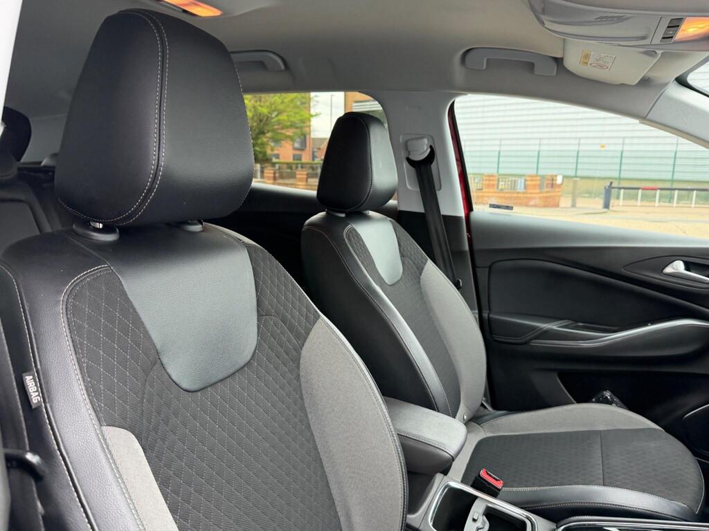 Vauxhall Grandland X 25