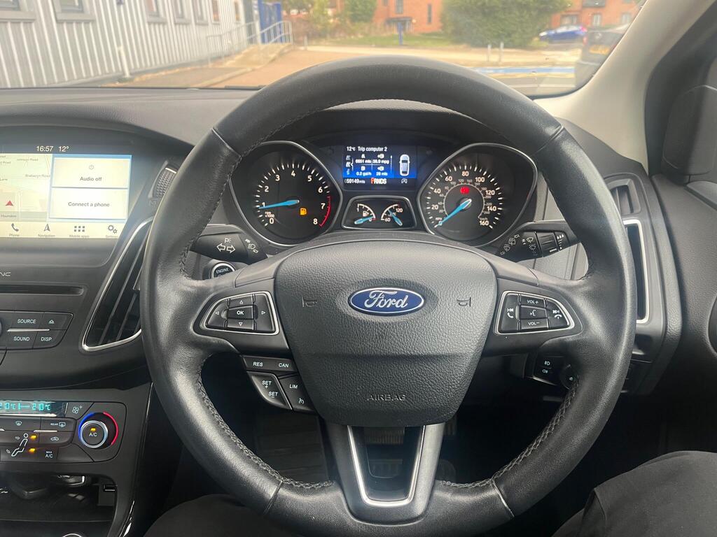 Ford Focus 71