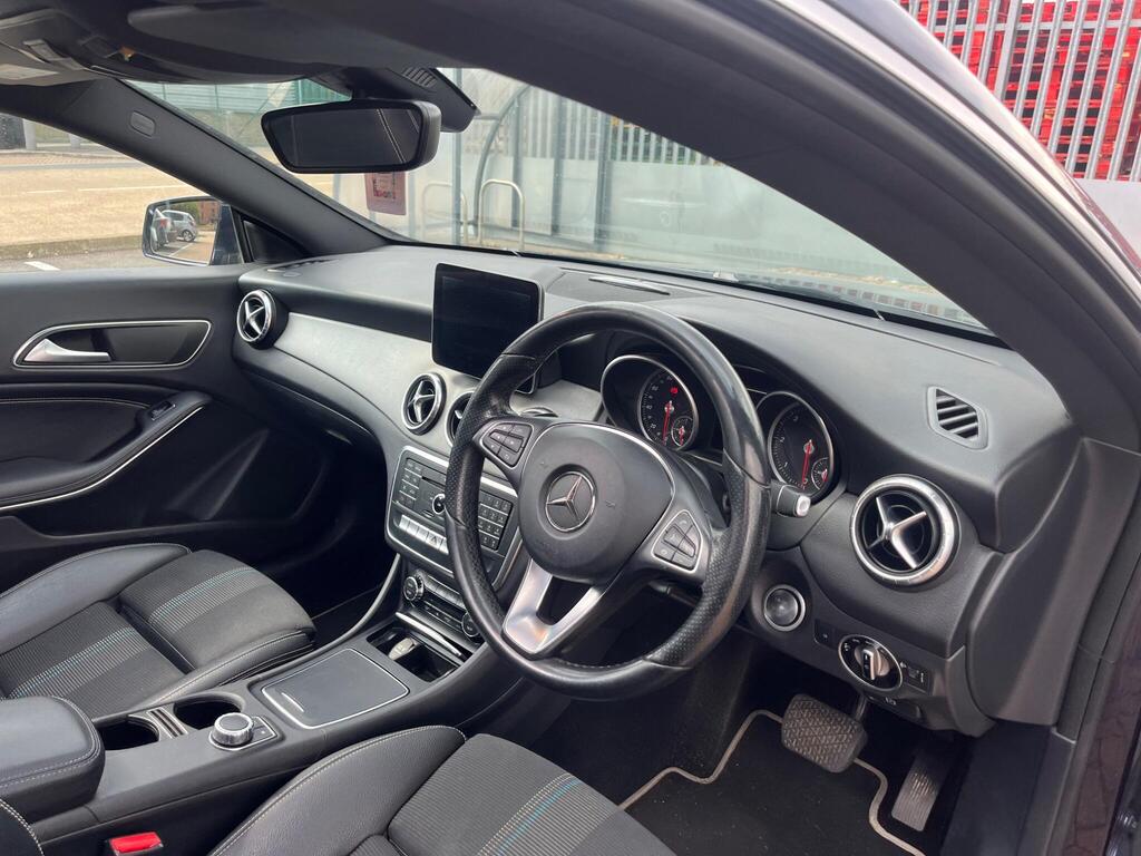 Mercedes-Benz CLA 21