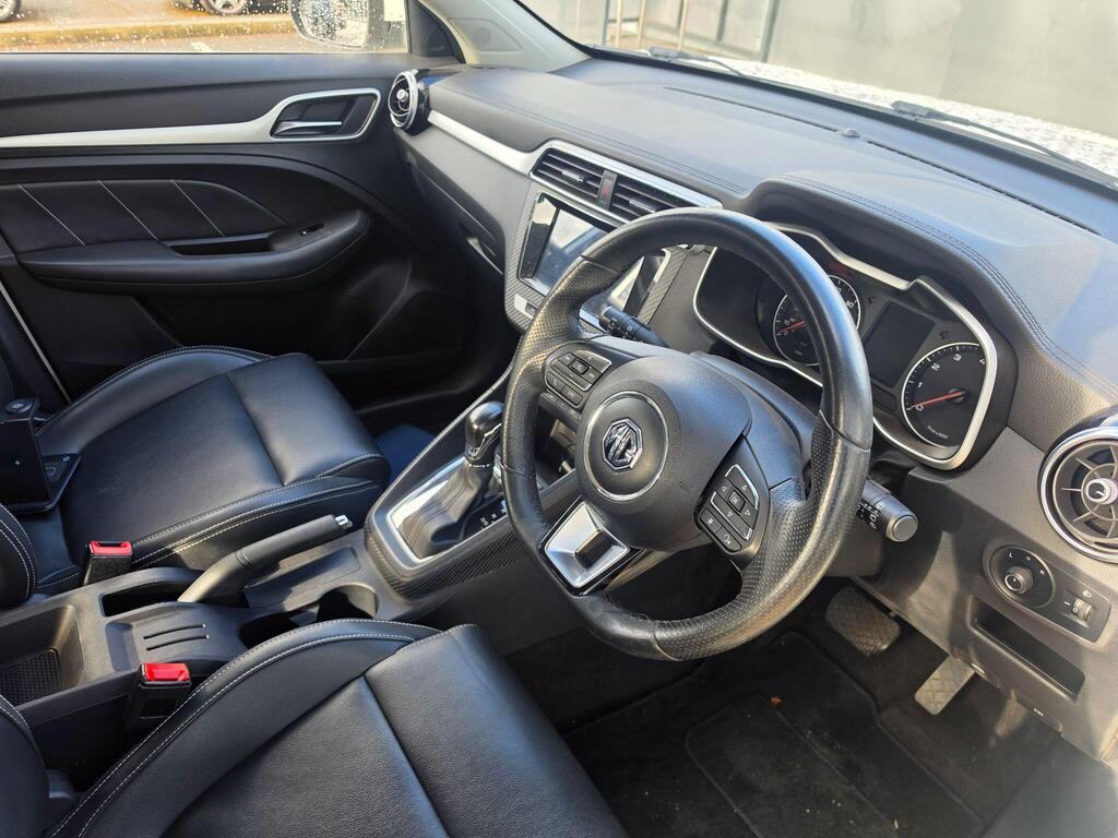 MG MG ZS 16