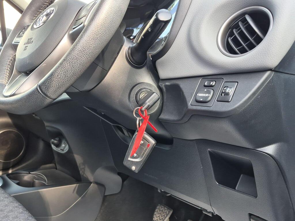 Toyota Yaris 42
