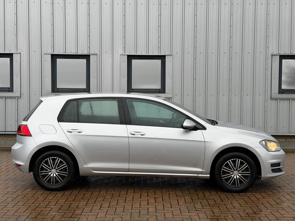 Volkswagen Golf 17