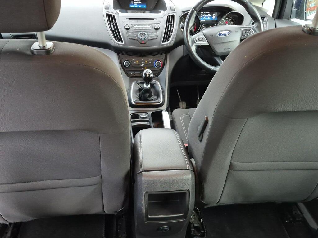 Ford C-Max 12