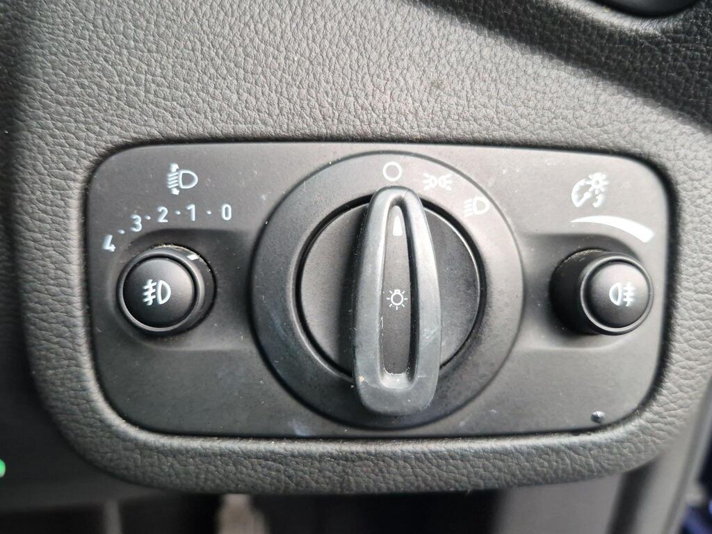 Ford C-Max 25