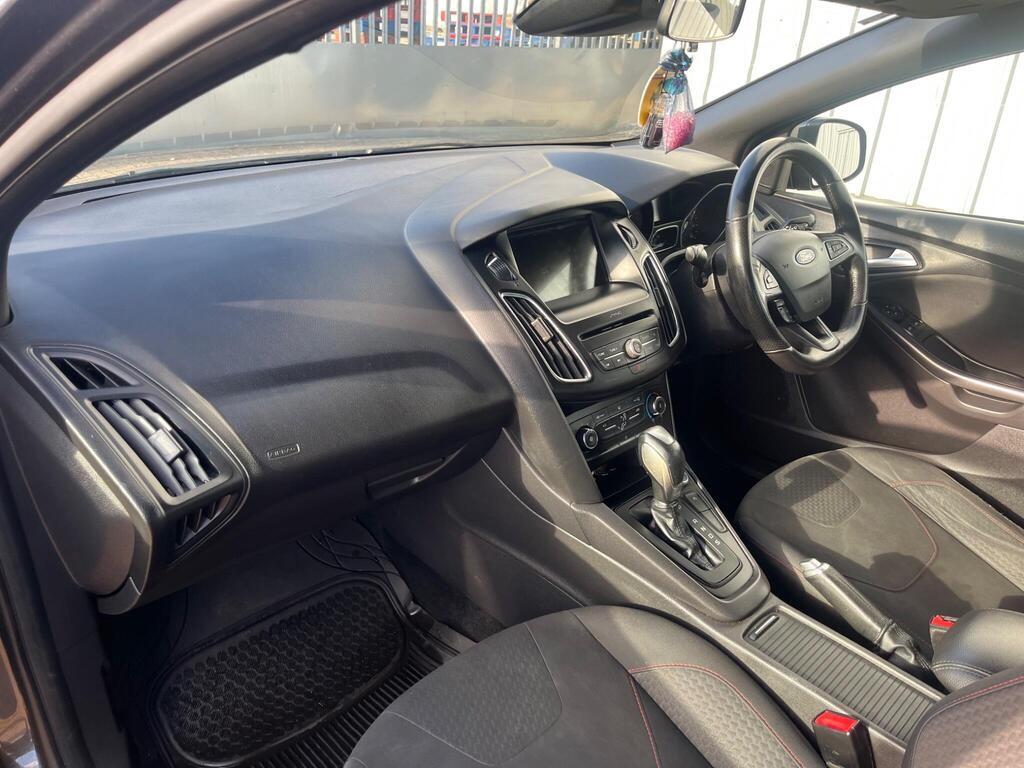 Ford Focus 23