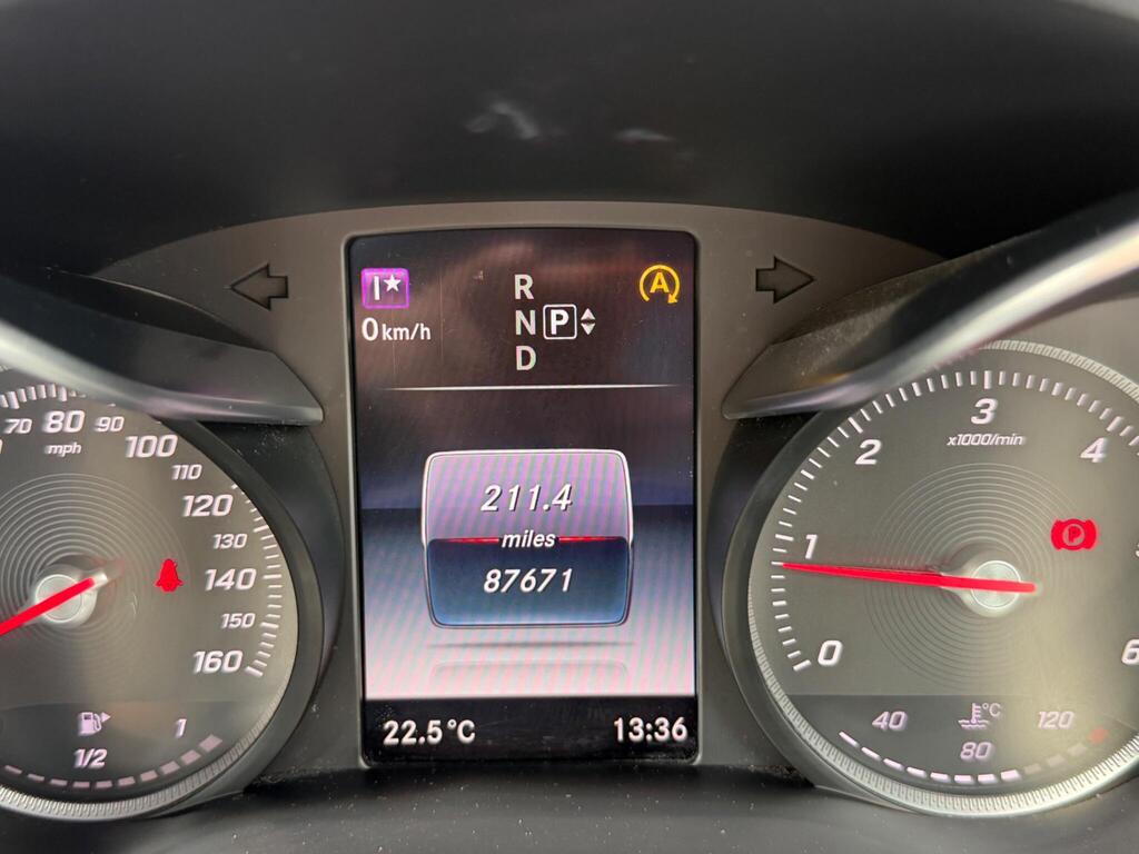 Mercedes-Benz C Class 52