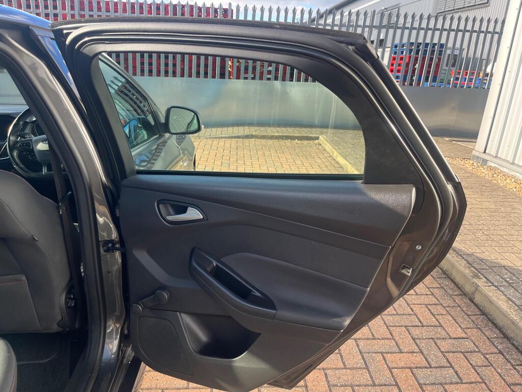 Ford Focus 46