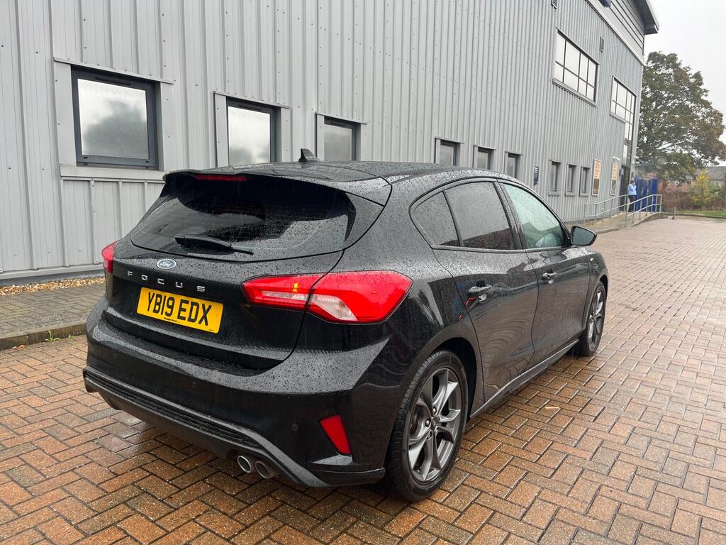 Ford Focus 33