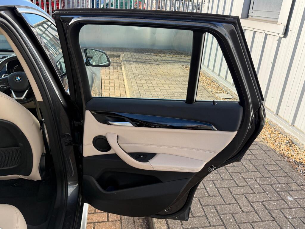 BMW X1 53
