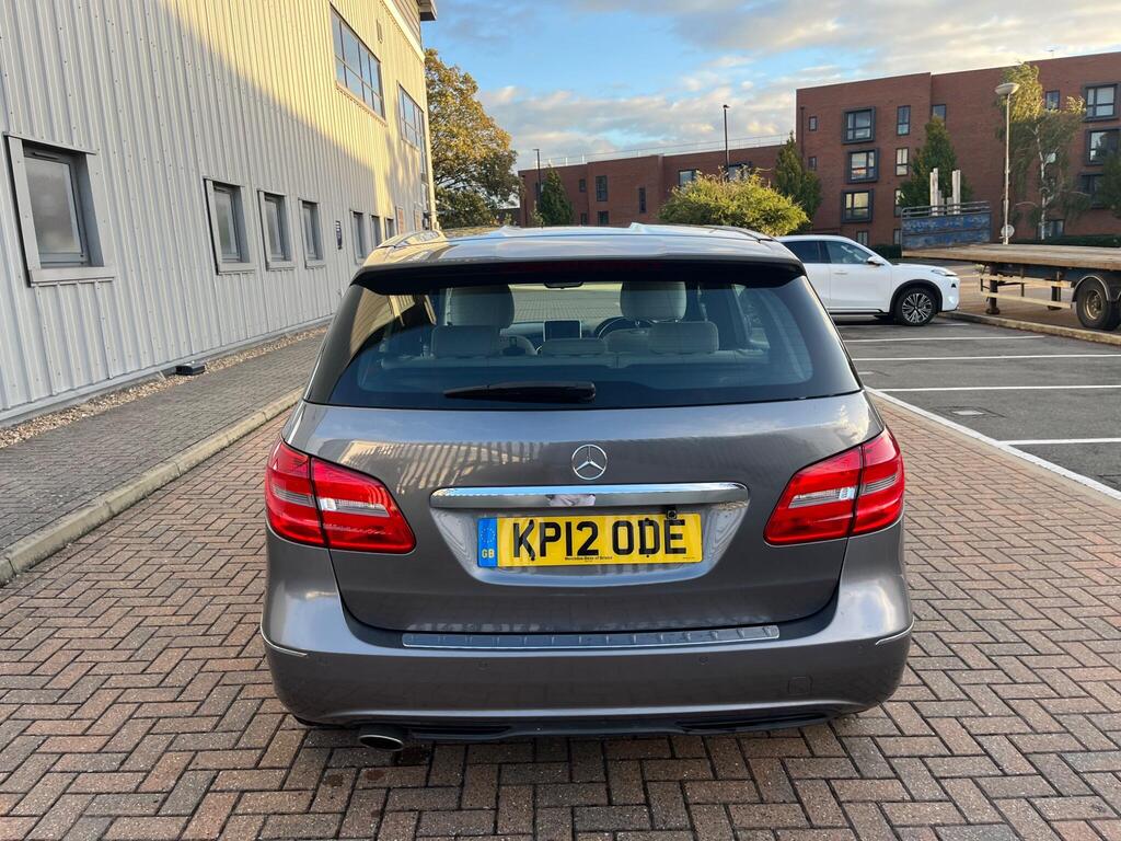 Mercedes-Benz B Class 21