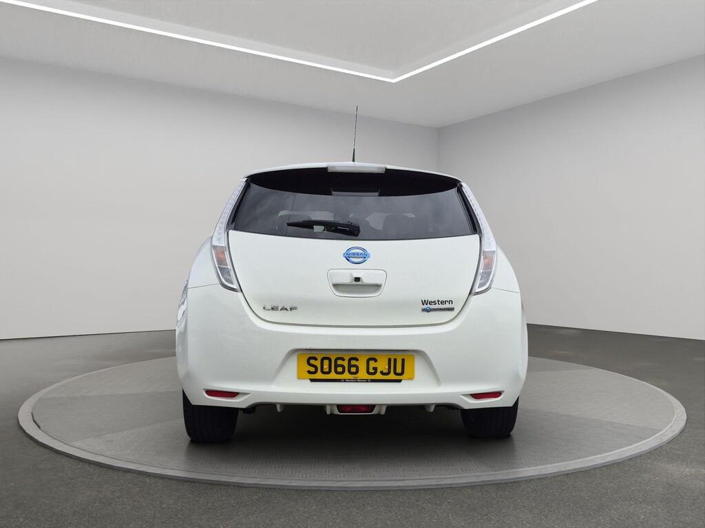 Nissan Leaf 6