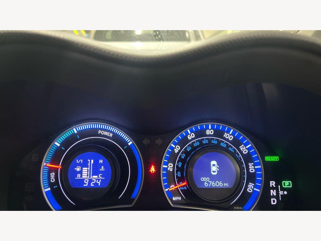 Toyota Auris 6